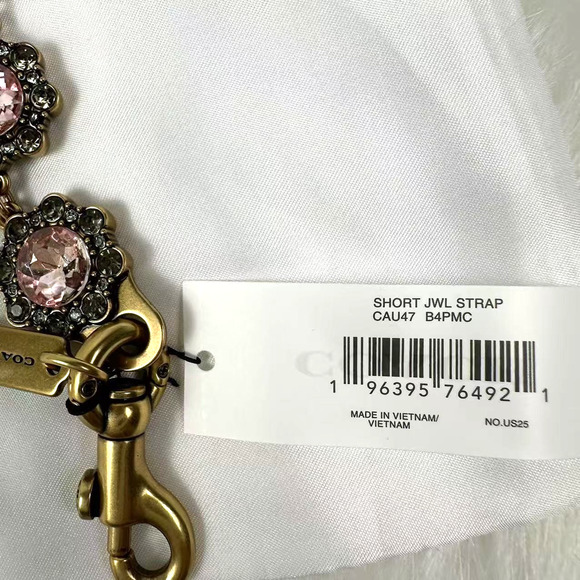 Coach Short Jewelry Chain Strap In Brass/Pink Multi CAU47 NWT - Picture 6 of 7